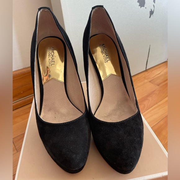 Black heels - Picture 5 of 6